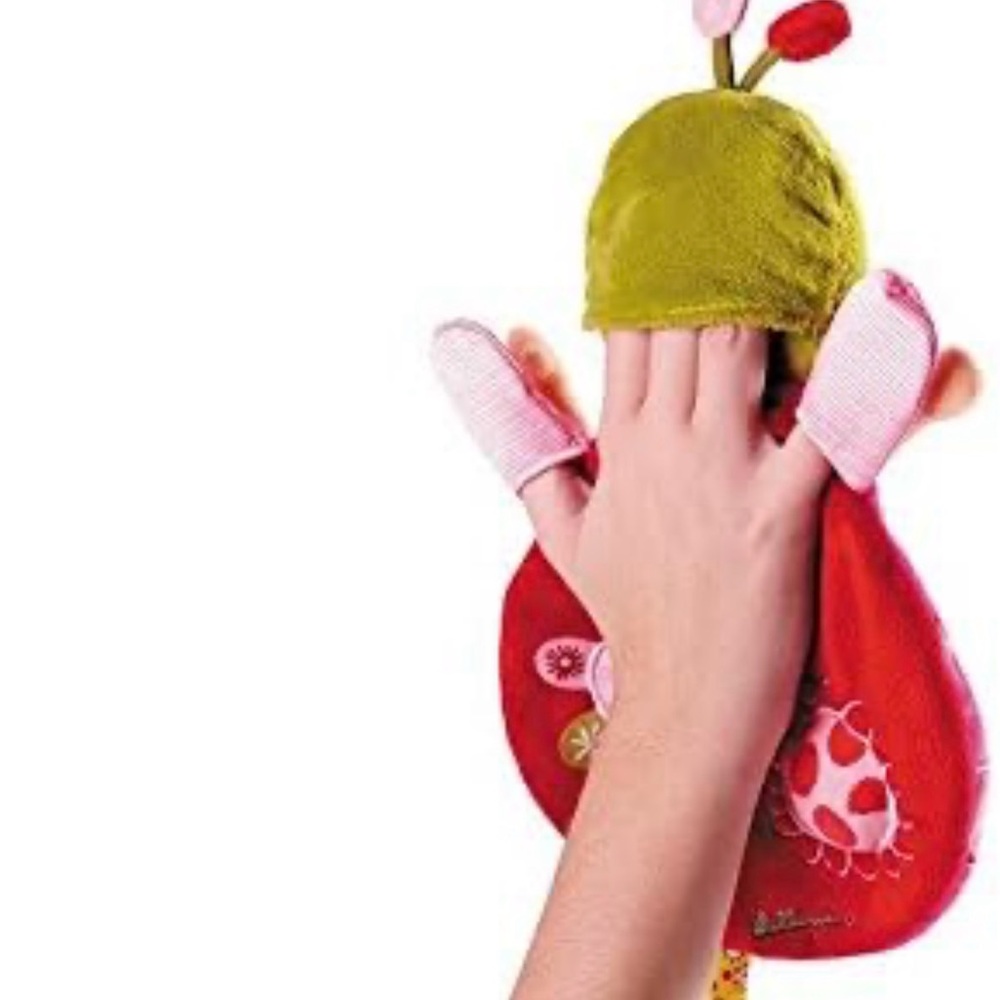 Lilliputiens Cuddle Puppet - LADYBUG